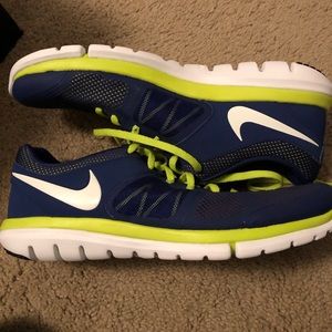 Men’s size 10 shoes